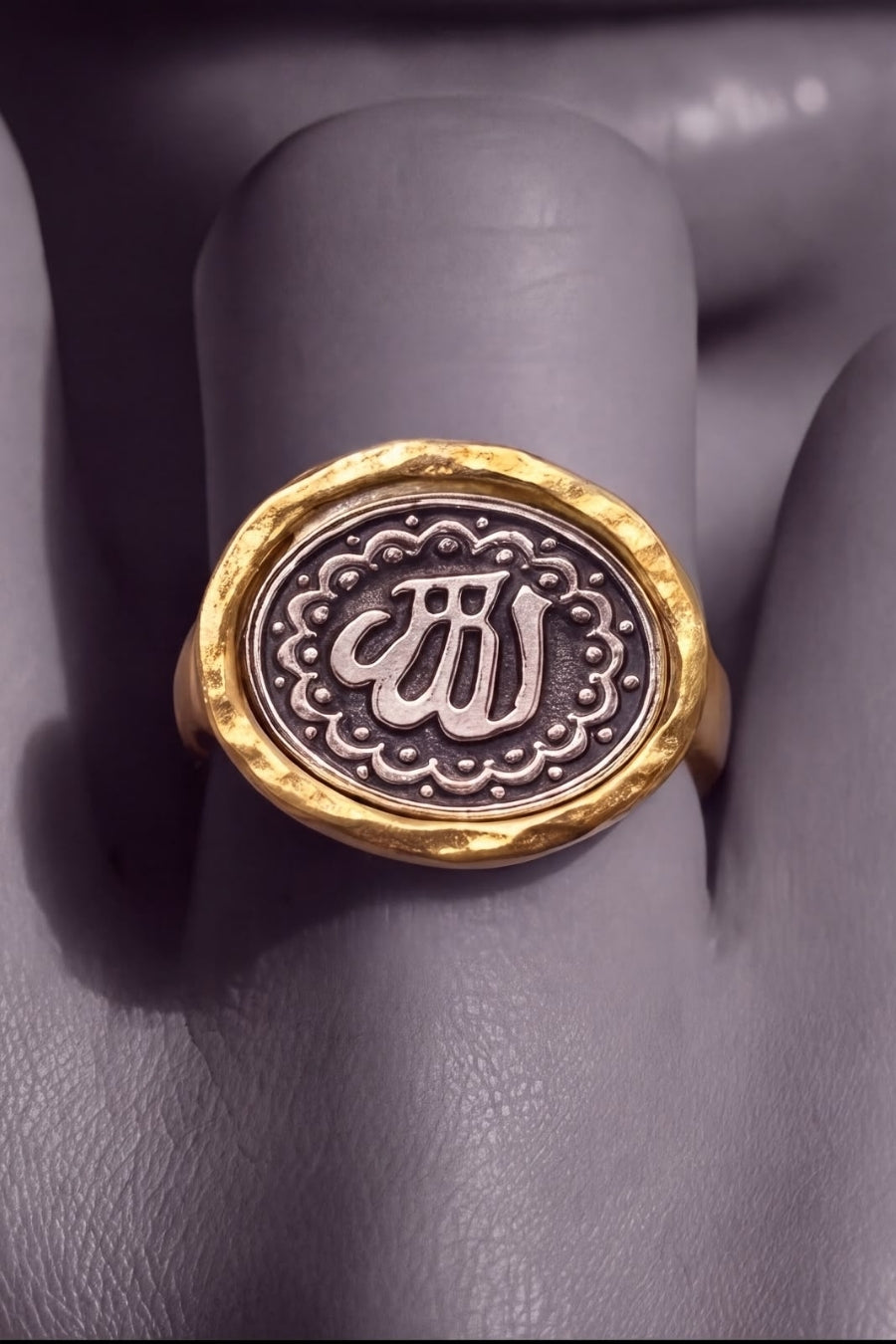 Noor Signet Ring